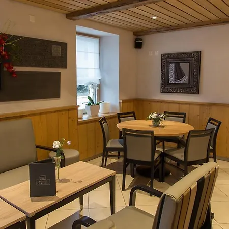 Le Relais De Bogis *