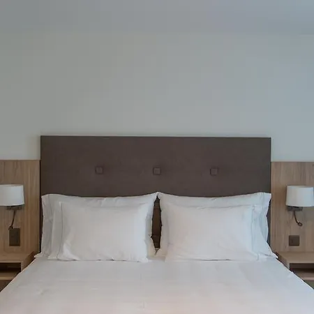 Le Relais De Bogis Hotel *