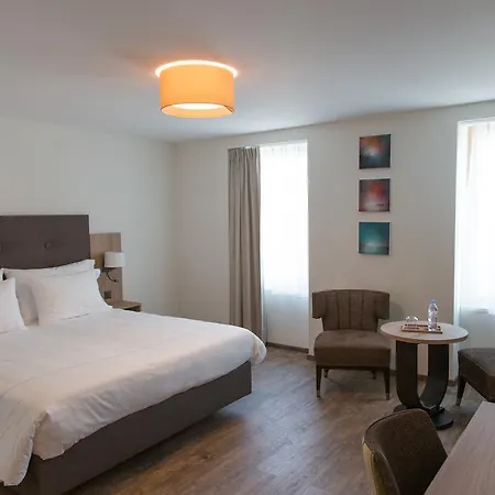 Le Relais De Bogis Hotel *