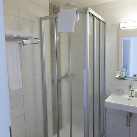 Le Relais De Bogis Hotel *