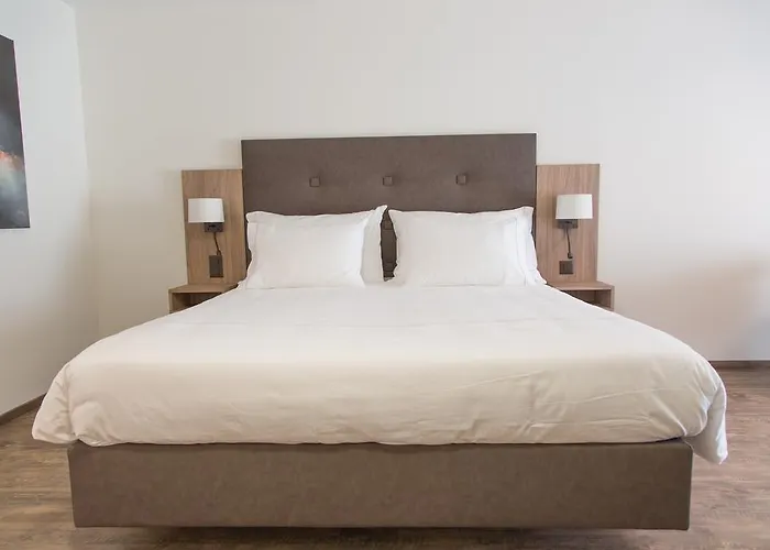 Le Relais De Bogis Otel *